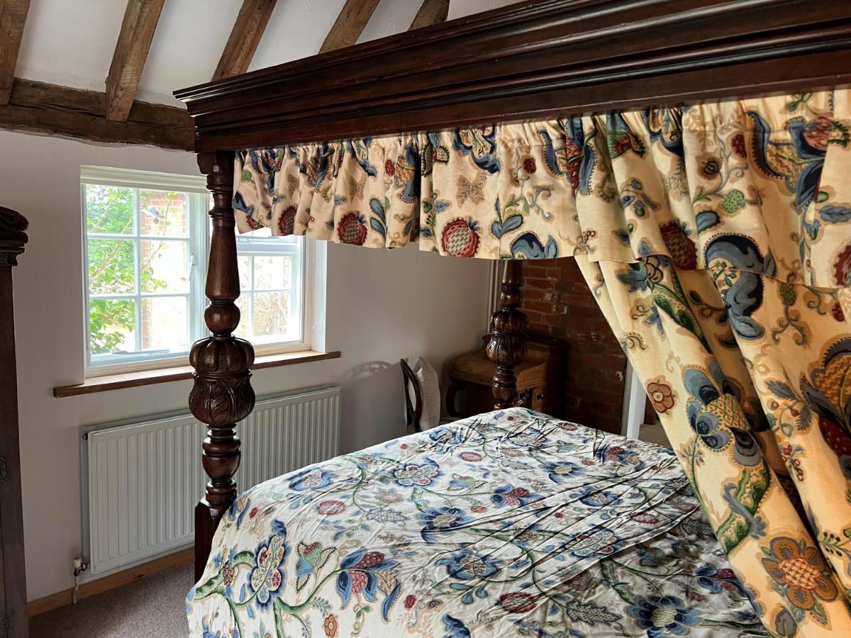 Four Bedroom Period Cottage, Woodbridge, Suffolk