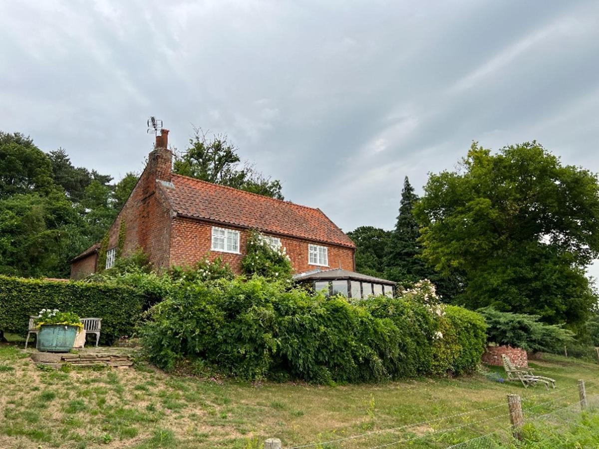 Four Bedroom Period Cottage, Woodbridge, Suffolk Holiday home Woodbridge
