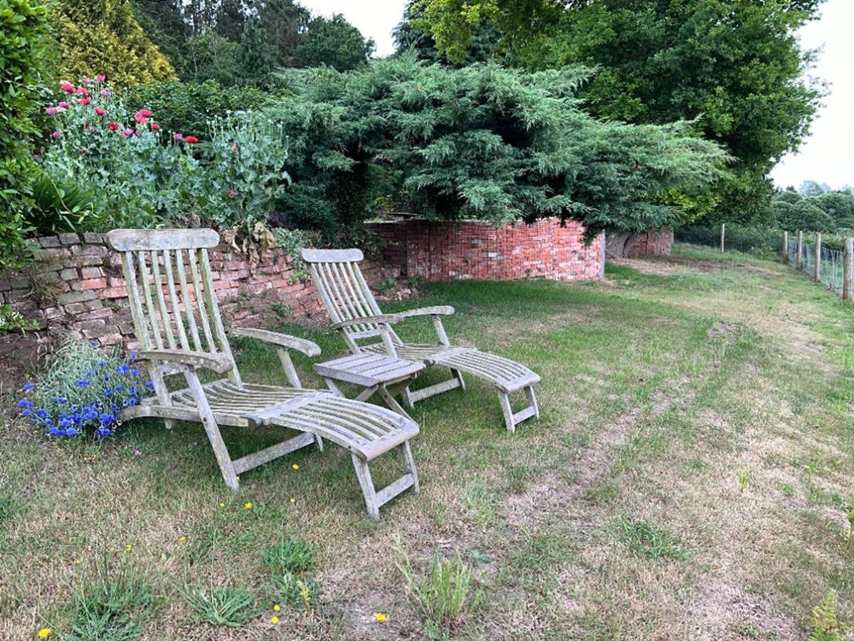 Four Bedroom Period Cottage, Woodbridge, Suffolk Holiday home *